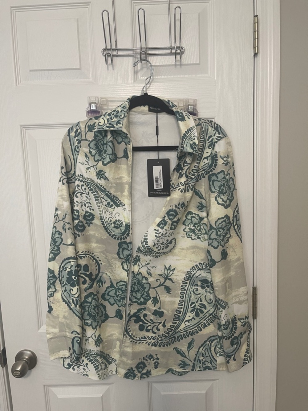 PrettyLittleThing  Paisley top